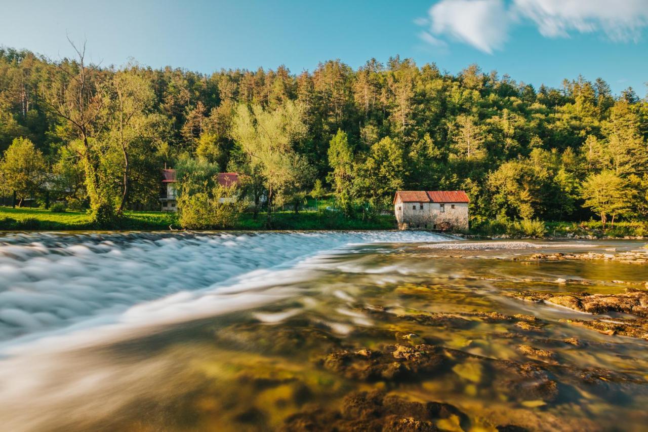 Glamping Kolpa Resort Gradac Ngoại thất bức ảnh