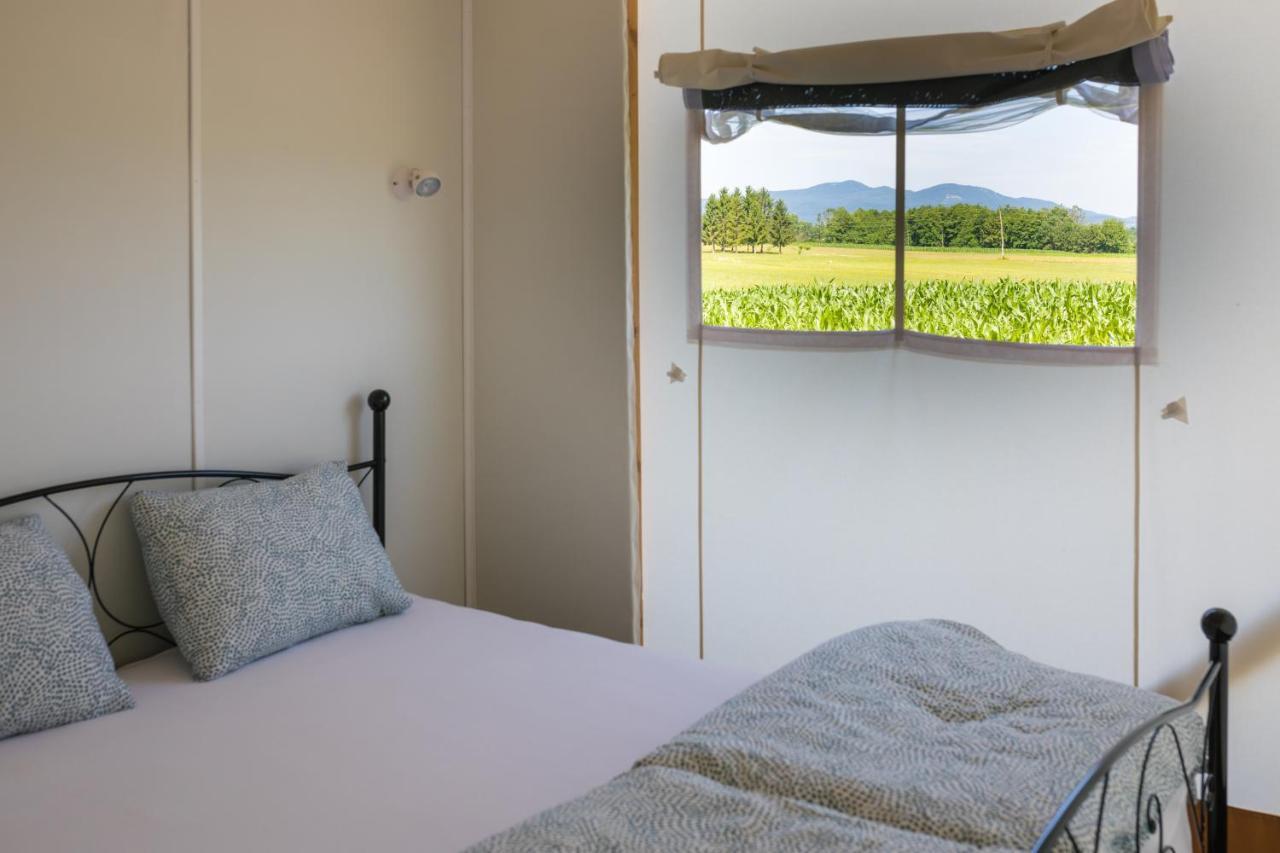 Glamping Kolpa Resort Gradac Ngoại thất bức ảnh