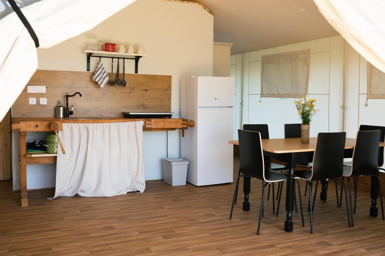 Glamping Kolpa Resort Gradac Ngoại thất bức ảnh