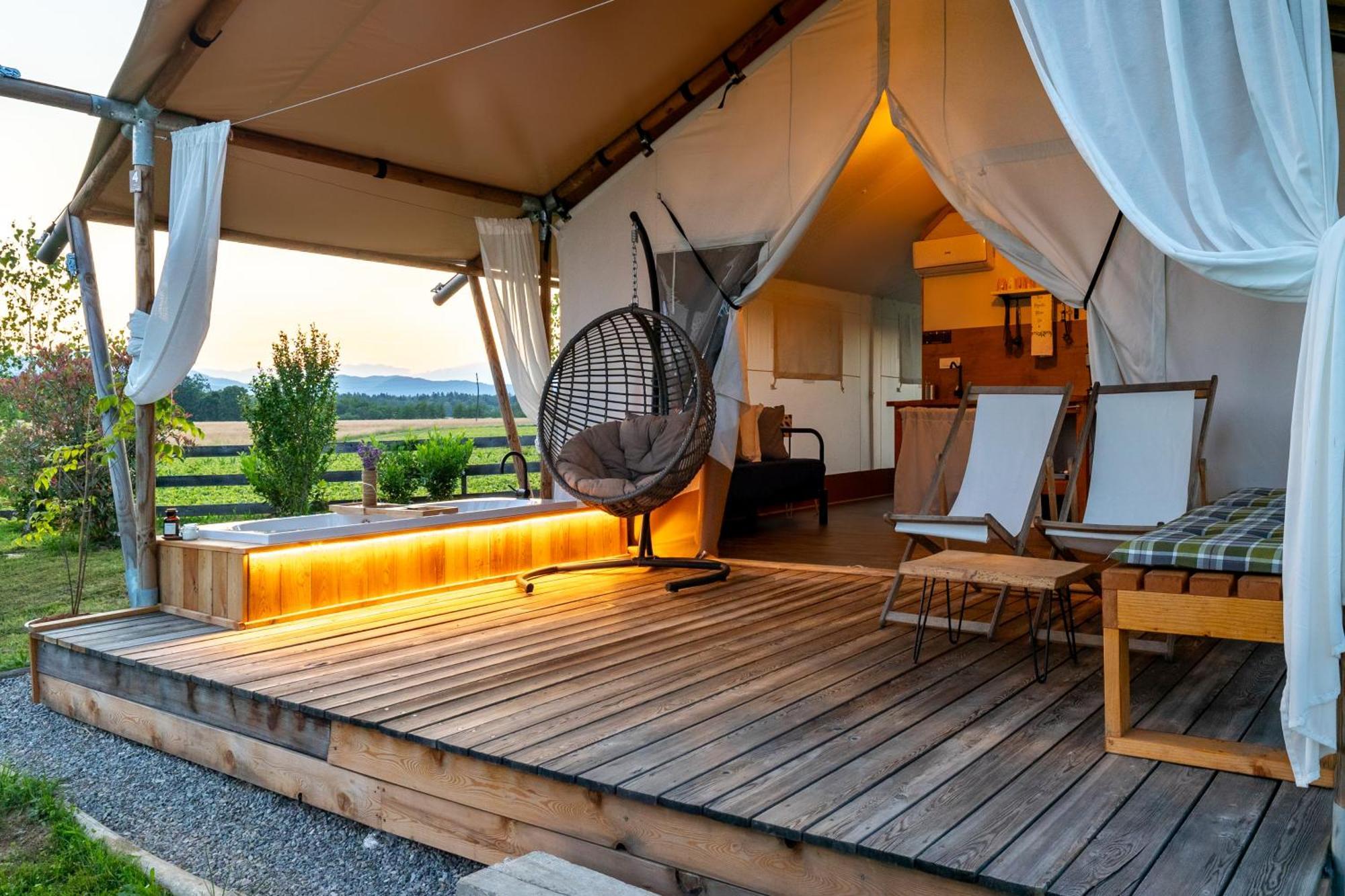 Glamping Kolpa Resort Gradac Ngoại thất bức ảnh