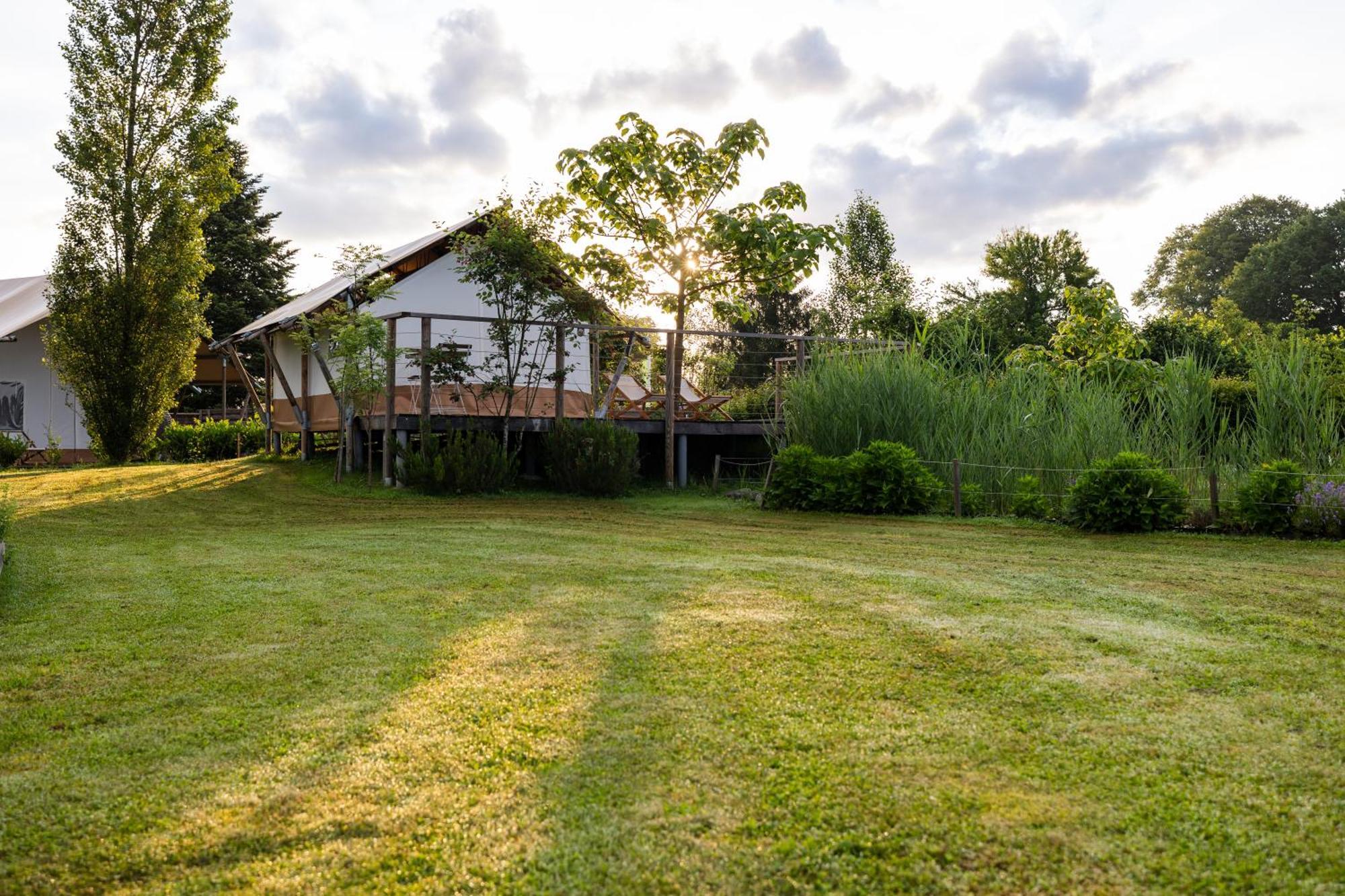 Glamping Kolpa Resort Gradac Ngoại thất bức ảnh