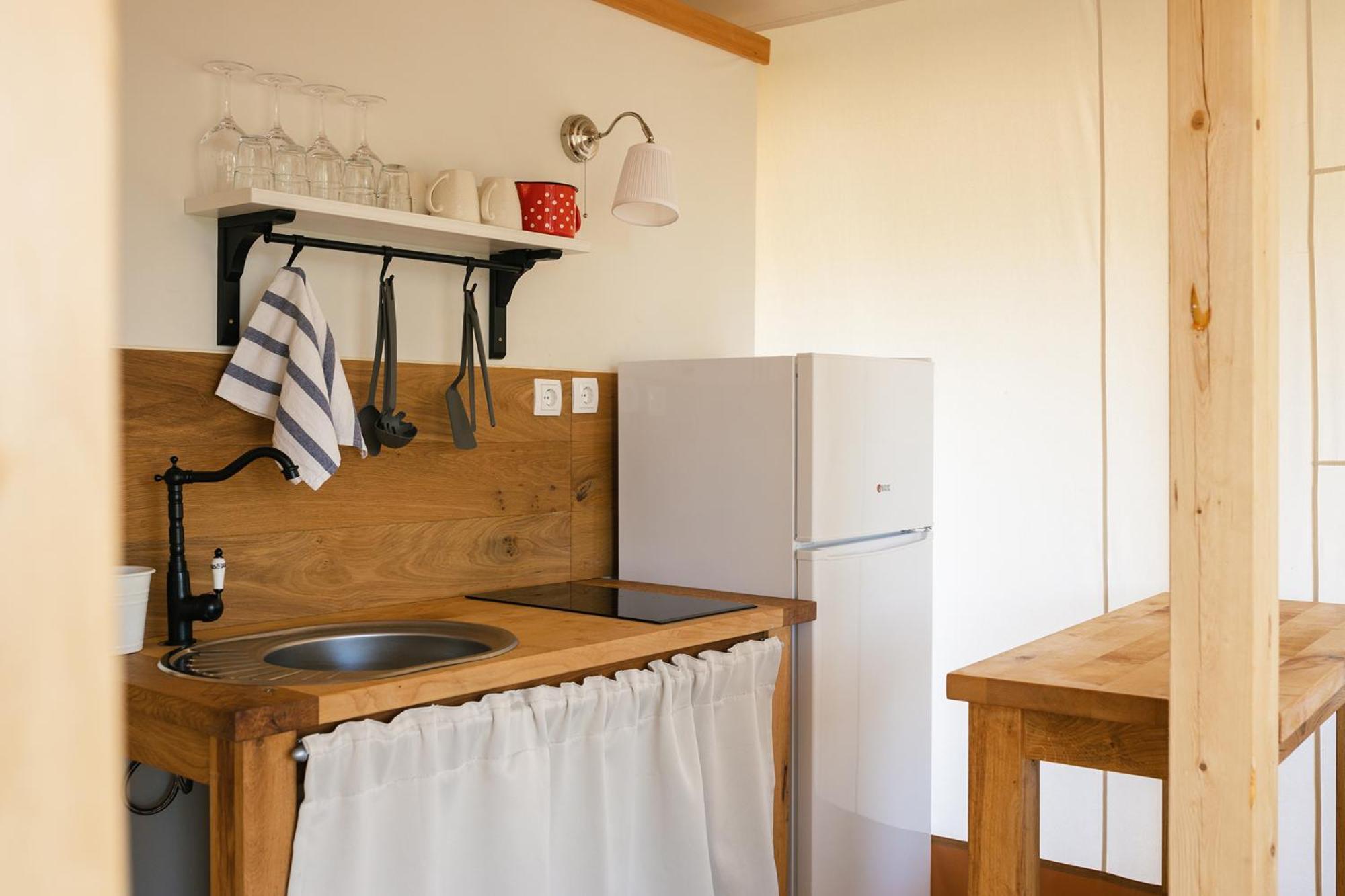 Glamping Kolpa Resort Gradac Ngoại thất bức ảnh